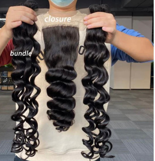 3 bundles with a closure deal - Loose Wave
